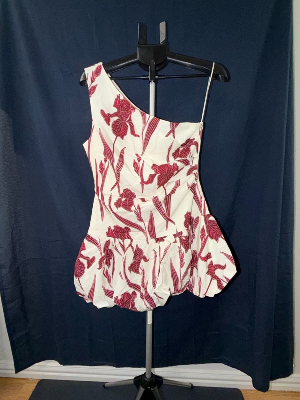 TCEC One Shoulder Floral Mini Dress Bubble Hem White Red Size Medium NWOT